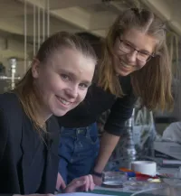 Ein Blick in die Physik mit Emma und Lotte